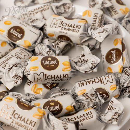 “WAWEL” konfektes baltajā šokolādē ar zemesriekstiem, 1 kg